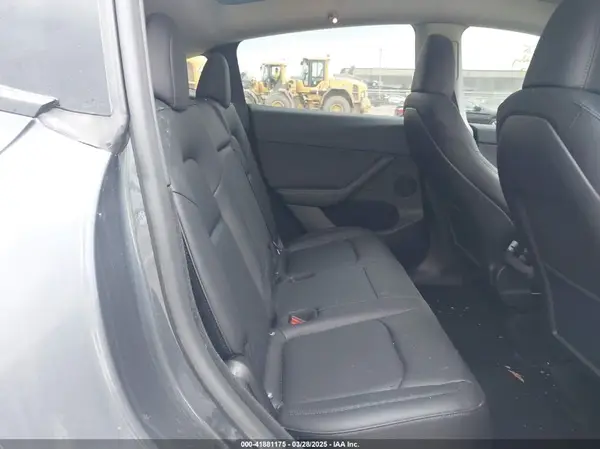 7SAYGDEF2PF757113 2023 TESLA MODEL Y - Image 8