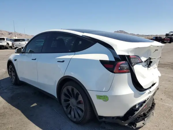7SAYGDEF2PF757905 2023 TESLA MODEL Y - Image 2