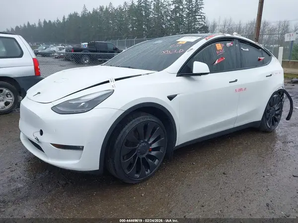 7SAYGDEF2PF759623 2023 TESLA MODEL Y - Image 2