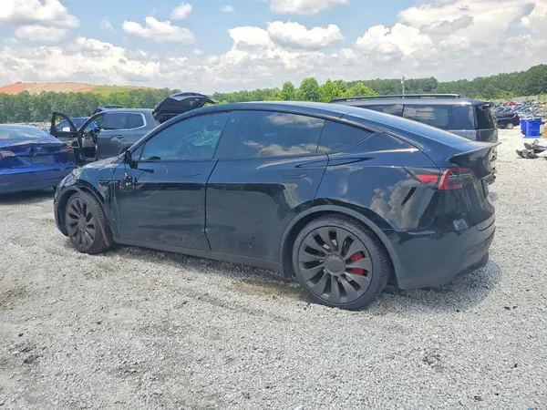 7SAYGDEF2PF764305 2023 TESLA MODEL Y - Image 2