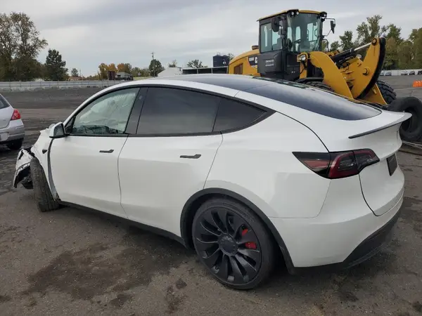 7SAYGDEF2PF773392 2023 TESLA MODEL Y - Image 2