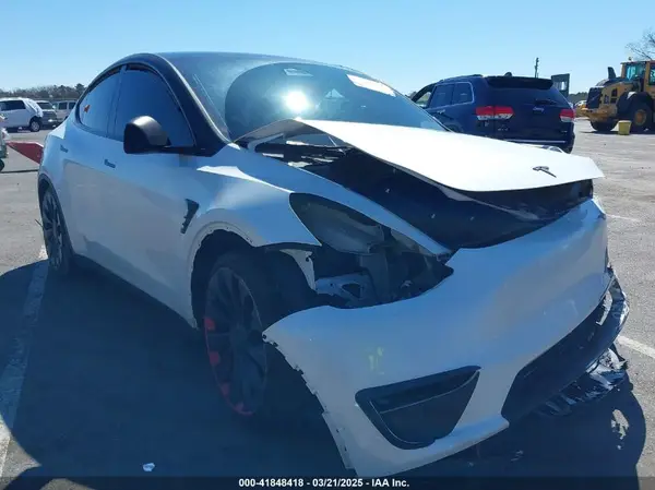 7SAYGDEF2PF775367 2023 TESLA MODEL Y - Image 1