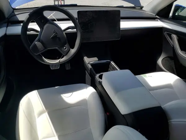 7SAYGDEF2PF788426 2023 TESLA MODEL Y - Image 8