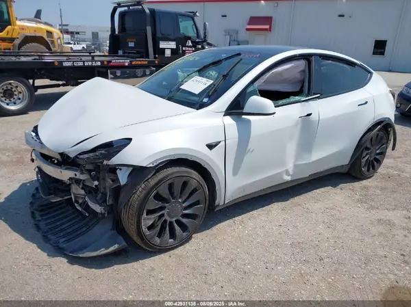 7SAYGDEF2PF802809 2023 TESLA MODEL Y - Image 2