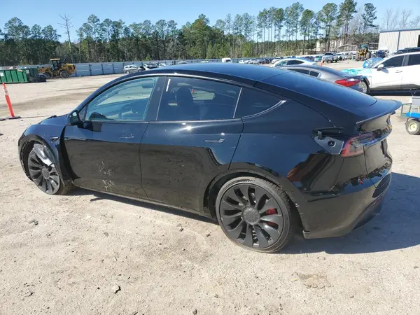 7SAYGDEF2PF828973 2023 TESLA MODEL Y - Image 2