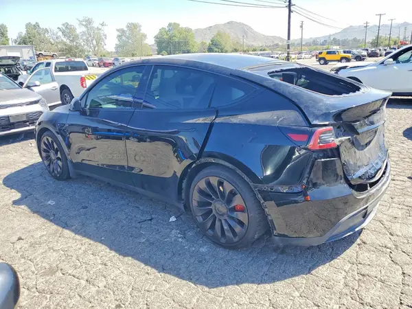 7SAYGDEF2PF830755 2023 TESLA MODEL Y - Image 2