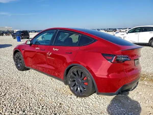 7SAYGDEF2PF831386 2023 TESLA MODEL Y - Image 2