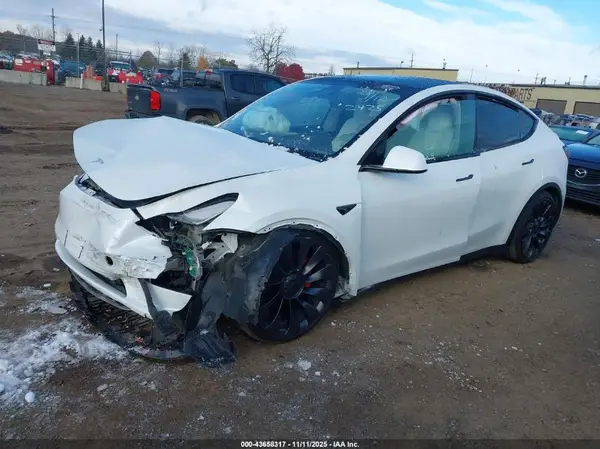 7SAYGDEF2PF832425 2023 TESLA MODEL Y - Image 2