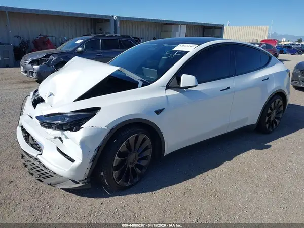 7SAYGDEF2PF839598 2023 TESLA MODEL Y - Image 2