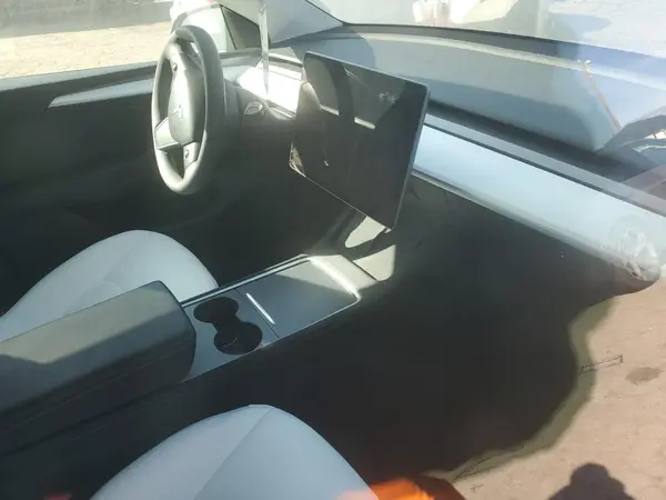 7SAYGDEF2PF852075 2023 TESLA MODEL Y - Image 8