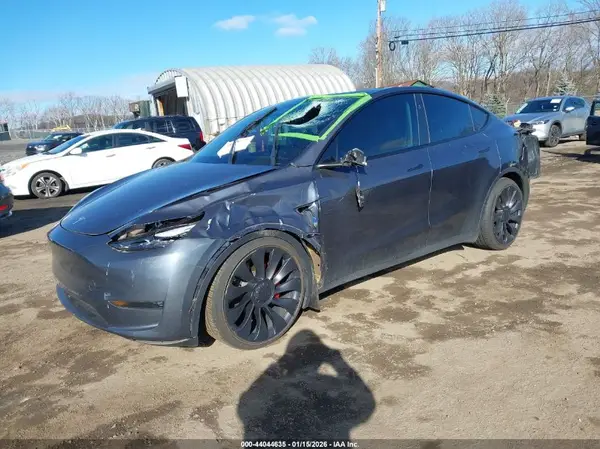 7SAYGDEF2PF854392 2023 TESLA MODEL Y - Image 2