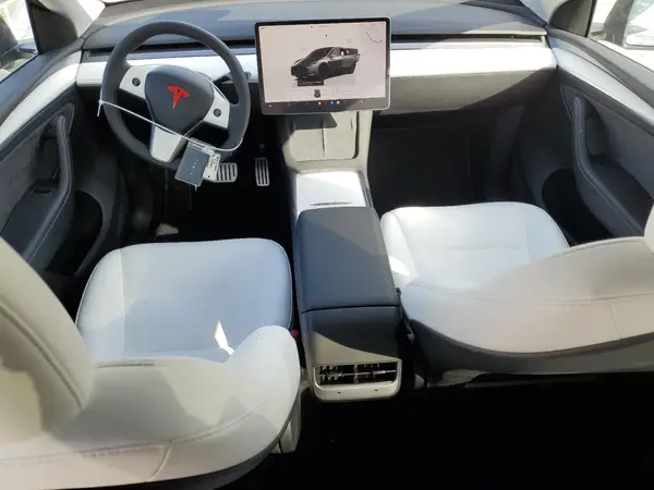 7SAYGDEF2PF864100 2023 TESLA MODEL Y - Image 8