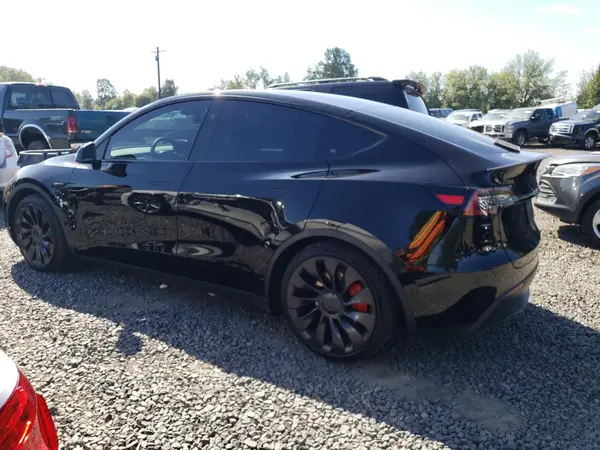 7SAYGDEF2PF903266 2023 TESLA MODEL Y - Image 2