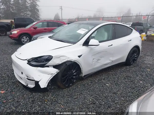 7SAYGDEF2PF917295 2023 TESLA MODEL Y - Image 2