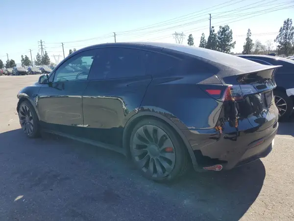 7SAYGDEF2PF920827 2023 TESLA MODEL Y - Image 2
