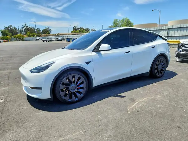 7SAYGDEF2PF942827 2023 TESLA MODEL Y - Image 1