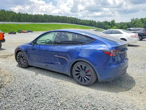 7SAYGDEF2RA265200 2024 TESLA MODEL Y - Image 2