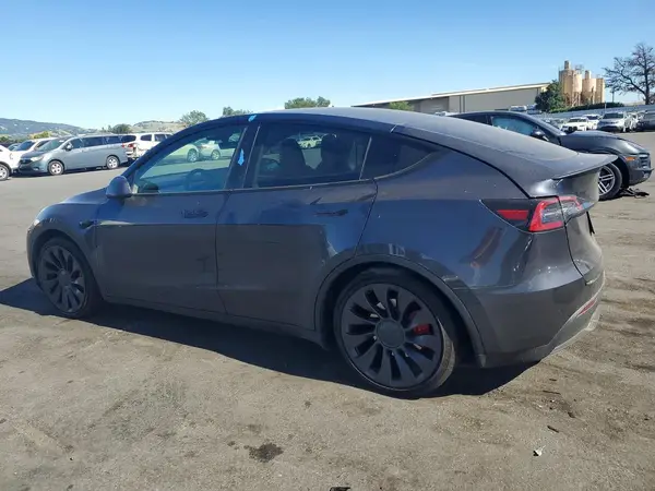 7SAYGDEF2RA267898 2024 TESLA MODEL Y - Image 2