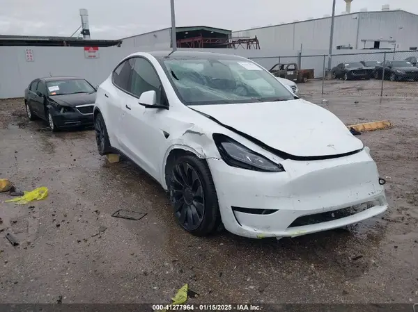 7SAYGDEF2RA268629 2024 TESLA MODEL Y - Image 1