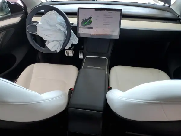 7SAYGDEF2RA269456 2024 TESLA MODEL Y - Image 8