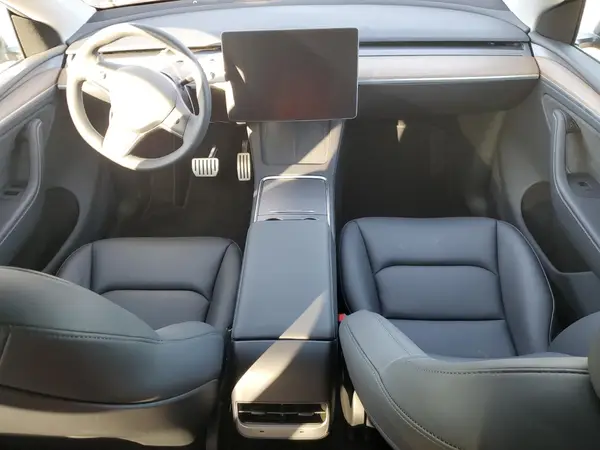 7SAYGDEF2RA272325 2024 TESLA MODEL Y - Image 8