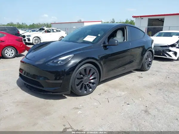7SAYGDEF2RA296673 2024 TESLA MODEL Y - Image 2