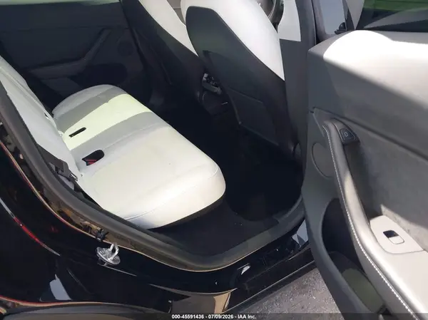 7SAYGDEF2RA296673 2024 TESLA MODEL Y - Image 8