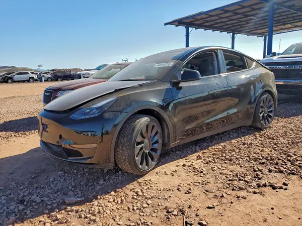 7SAYGDEF2RA304688 2024 TESLA MODEL Y - Image 1