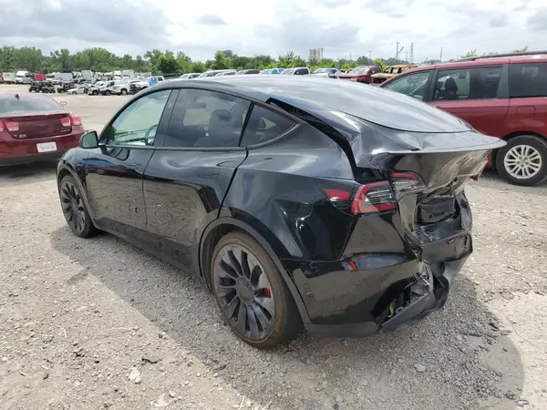 7SAYGDEF2RA310183 2024 TESLA MODEL Y - Image 2