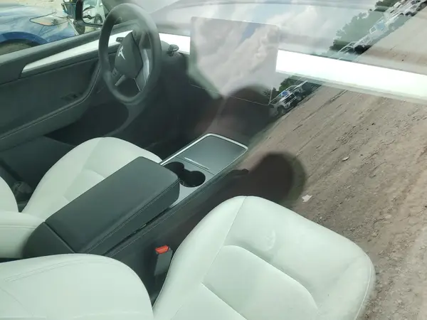 7SAYGDEF2RA310183 2024 TESLA MODEL Y - Image 8