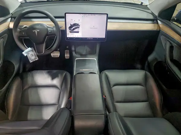7SAYGDEF2RA323984 2024 TESLA MODEL Y - Image 8