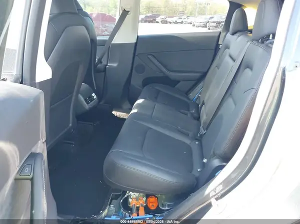 7SAYGDEF2RA333527 2024 TESLA MODEL Y - Image 8