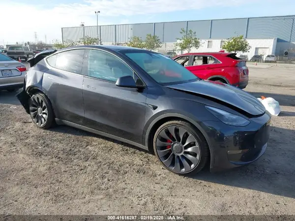 7SAYGDEF2RF020707 2024 TESLA MODEL Y - Image 1