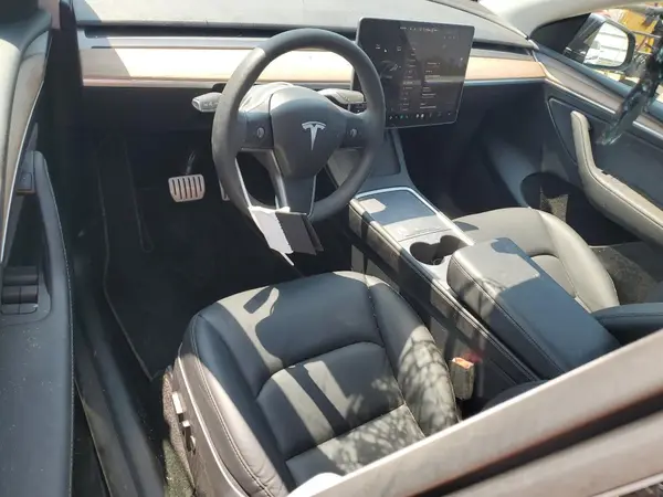 7SAYGDEF2RF021095 2024 TESLA MODEL Y - Image 8