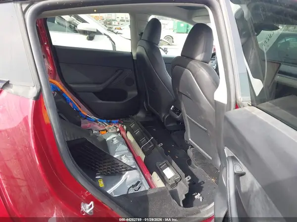 7SAYGDEF2RF021761 2024 TESLA MODEL Y - Image 8