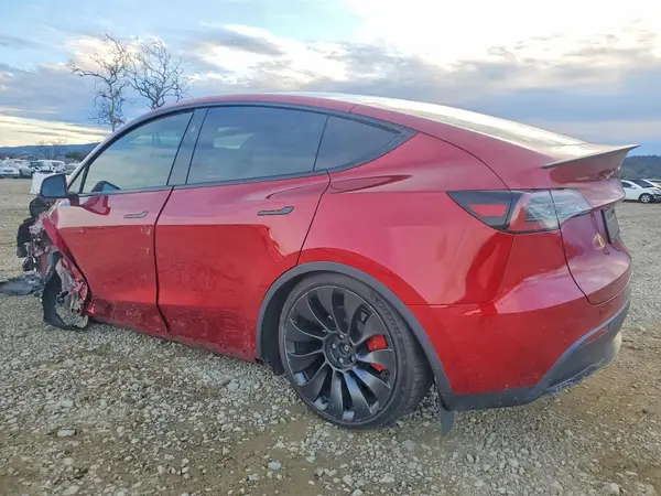 7SAYGDEF2RF024417 2024 TESLA MODEL Y - Image 2