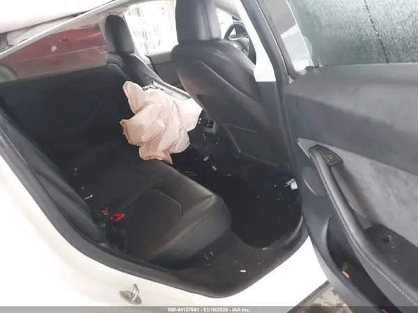 7SAYGDEF2RF078543 2024 TESLA MODEL Y - Image 8