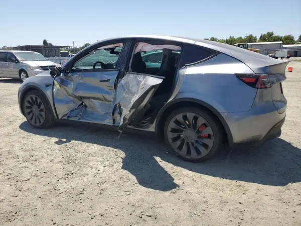 7SAYGDEF2RF152091 2024 TESLA MODEL Y - Image 2
