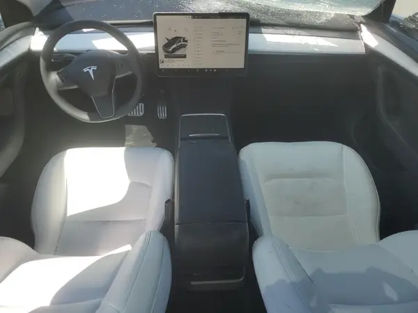 7SAYGDEF2RF182935 2024 TESLA MODEL Y - Image 8