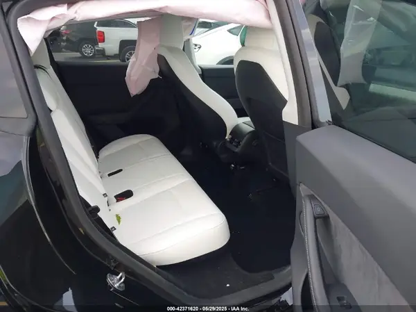 7SAYGDEF2SA341357 2025 TESLA MODEL Y - Image 8