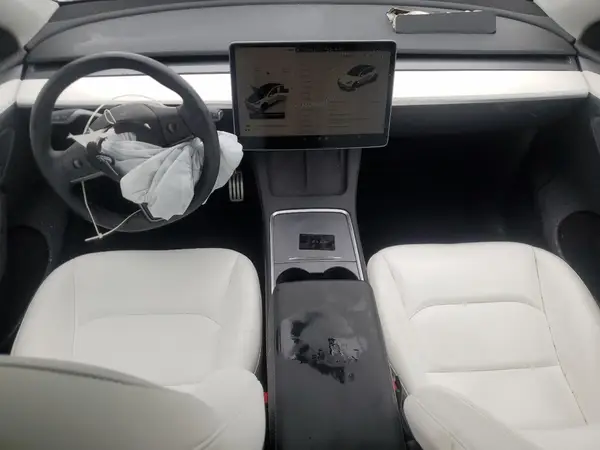 7SAYGDEF2SA355582 2025 TESLA MODEL Y - Image 8