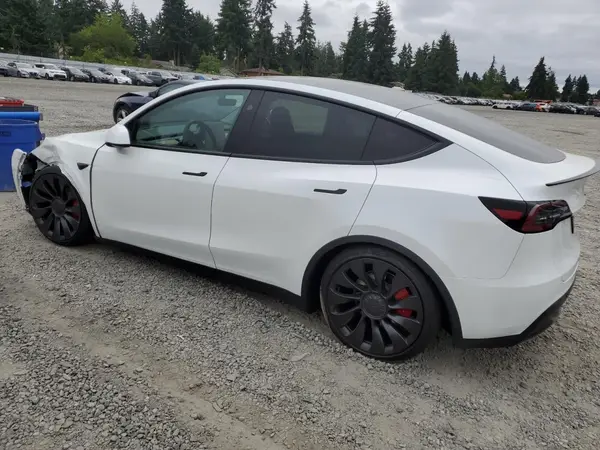 7SAYGDEF2SA362726 2025 TESLA MODEL Y - Image 2