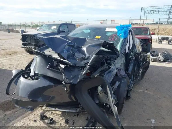 7SAYGDEF2SA366176 2025 TESLA MODEL Y - Image 2