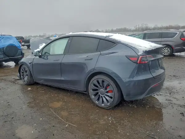 7SAYGDEF2SA378148 2025 TESLA MODEL Y - Image 2