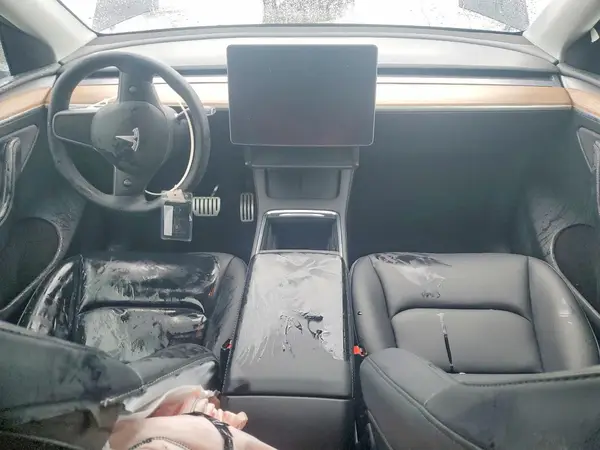 7SAYGDEF2SF300486 2025 TESLA MODEL Y - Image 8