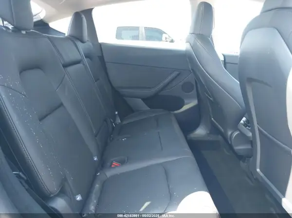 7SAYGDEF2SF300505 2025 TESLA MODEL Y - Image 8