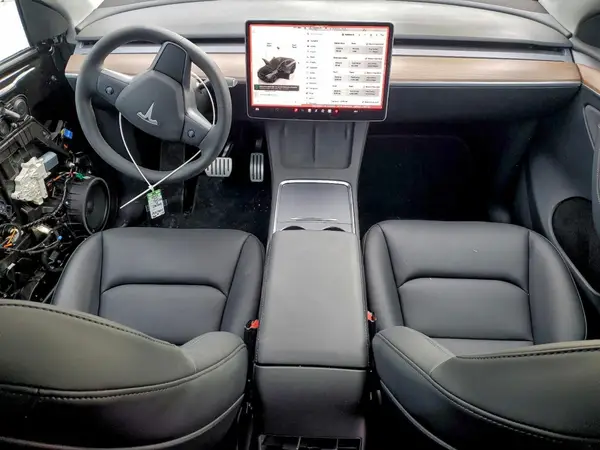 7SAYGDEF2SF304442 2025 TESLA MODEL Y - Image 8