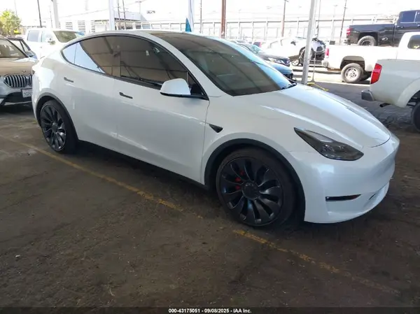 7SAYGDEF2SF310757 2025 TESLA MODEL Y - Image 1