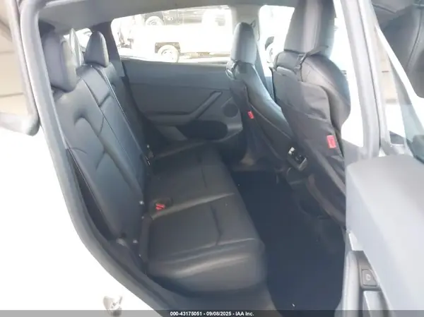 7SAYGDEF2SF310757 2025 TESLA MODEL Y - Image 8