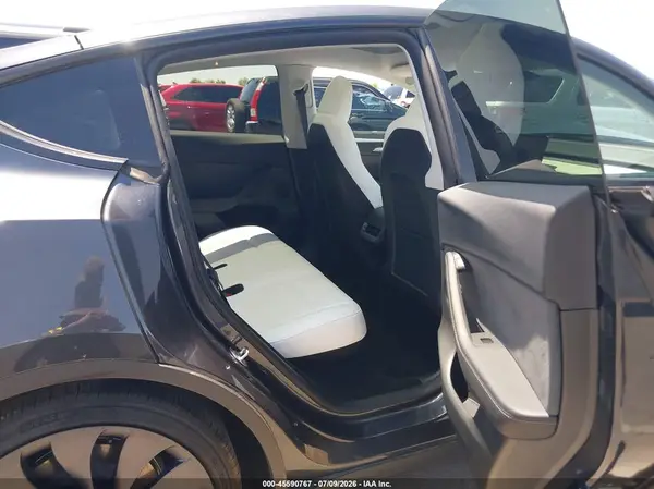 7SAYGDEF2SF311570 2025 TESLA MODEL Y - Image 8